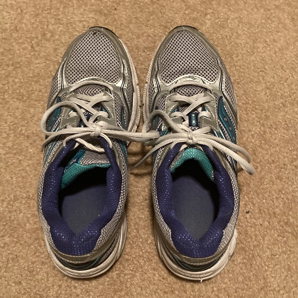 Women’s Saucony running shoes, size 10